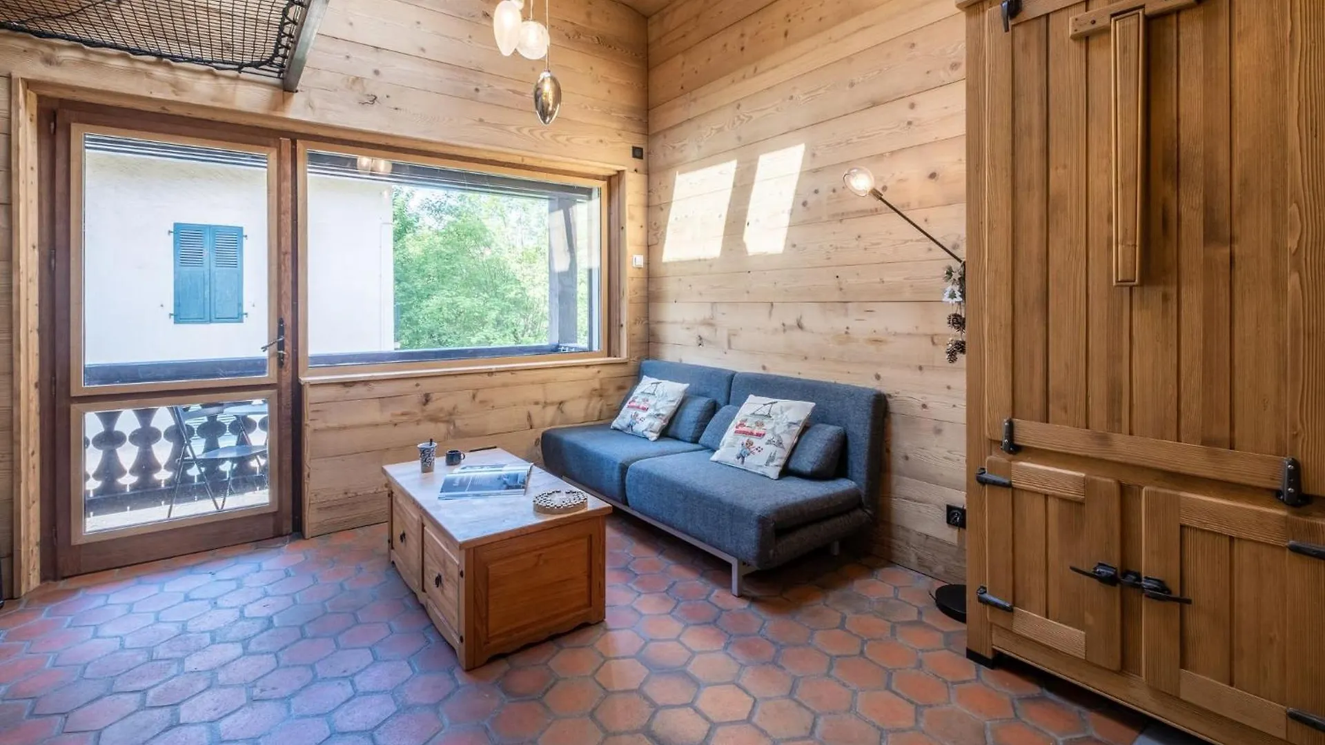 Modern Chalet For 5 People, Mountain, Town Center Ski Touring Chamonix Apartment